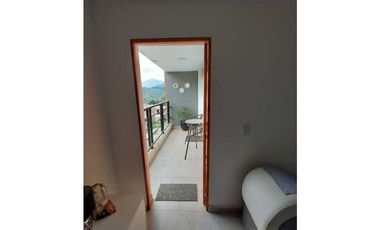HERMOSA CASA EN CALDAS