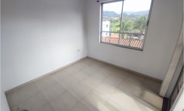VENDE CASA EN CONJUNTO CERRADO EN VILLETA