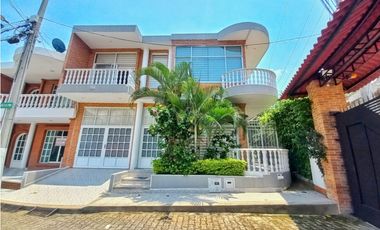 Maat vende Casa en conjunto cerrado-Villeta. 313M2 $750 Millones