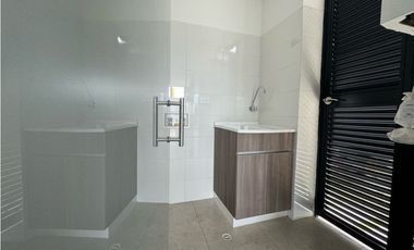 Arriendo Hermosa Casa Campestre en Cajicá en conjunto cerrado  .