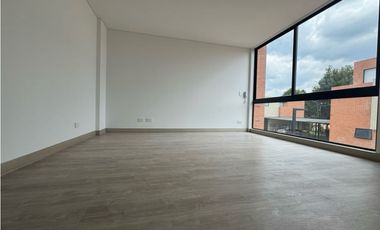 Arriendo Hermosa Casa Campestre en Cajicá en conjunto cerrado  .