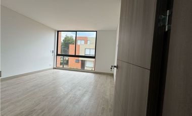 Arriendo Hermosa Casa Campestre en Cajicá en conjunto cerrado  .