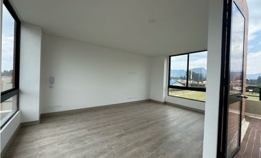 Arriendo Hermosa Casa Campestre en Cajicá en conjunto cerrado  .