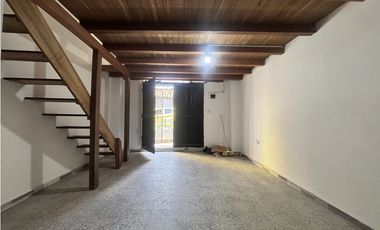 ARRIENDO LOCAL EN EL CENTRO - BOMBONA