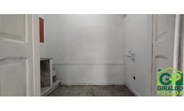 ARRIENDO LOCAL EN EL CENTRO - BOMBONA