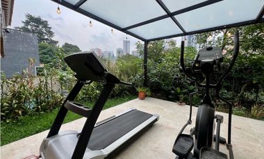 CASA CON PISCINA PRIVADA EN SABANETA