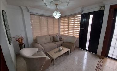 Casa esquinera de dos pisos más terraza en venta Portal Del Recreo