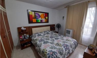 Casa esquinera de dos pisos más terraza en venta Portal Del Recreo