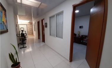 Casa remodelada de una planta en venta Barrio Uribe Palmira Valle