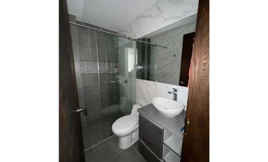 Casa esquinera a la venta Urbanización cerrada