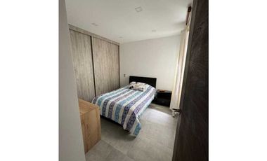 Casa esquinera a la venta Urbanización cerrada