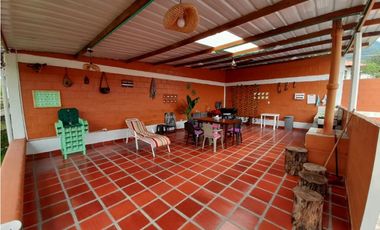 Casa campestre amoblada en venta / permuta - Tablones Palmira Valle