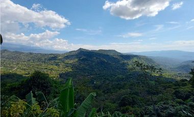 Casa Campestre con Linda Vista Panorámica en La Mesa Cundi