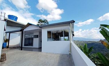 Casa Campestre con Linda Vista Panorámica en La Mesa Cundi