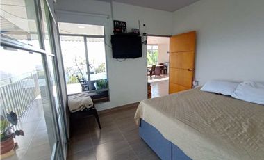 Casa Campestre con Linda Vista Panorámica en La Mesa Cundi