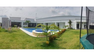 Se vende espectacular casa campestre en condominio Rozo Valle Colombia