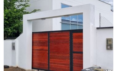Casa en venta con piscina en San Jerónimo
