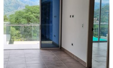 Casa en venta con piscina en San Jerónimo