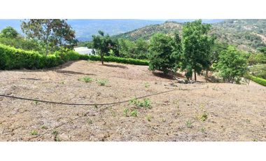 Lote Con Hermosa Vista En El Mejor Condominio De La Mesa