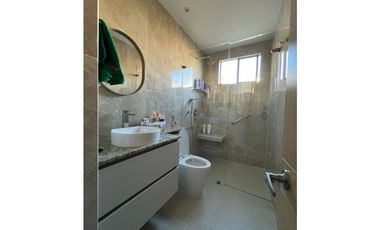 Casa para la venta en la entrada del Retiro