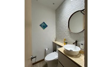 Casa para la venta en la entrada del Retiro