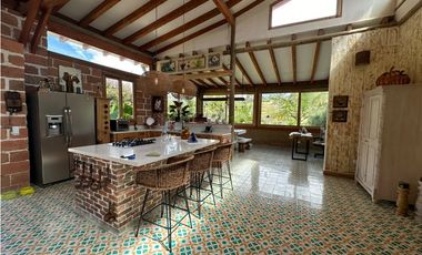 HERMOSA CASA INDEPENDIENTE SECTOR SAN ANTONIO DE PEREIRA