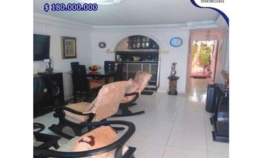 Se vende Casa / Barrio El Río, Soledad