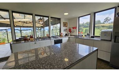 VENDO FINCA EN SUBACHOQUE A PUERTA CERRADA (IC)