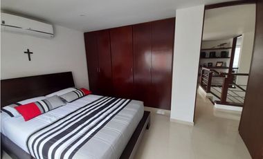 Se vende casa esquinera en conjunto cerrado Las Mercedes Palmira
