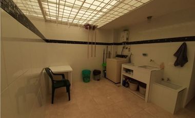 Se vende casa esquinera en conjunto cerrado Las Mercedes Palmira