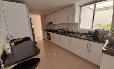 Se vende casa esquinera en conjunto cerrado Las Mercedes Palmira