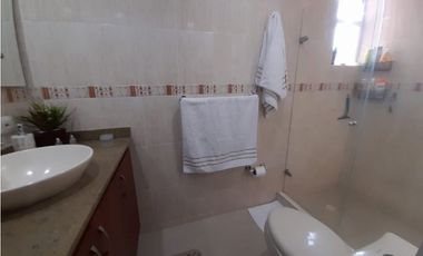 Se vende casa esquinera en conjunto cerrado Las Mercedes Palmira