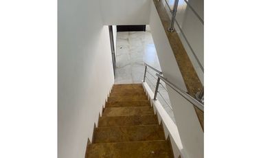 EN VENTA CASA EN CARTAGENA EN EL BARRIO RESIDENCIAL DE MANGA
