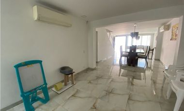 EN VENTA CASA EN CARTAGENA EN EL BARRIO RESIDENCIAL DE MANGA
