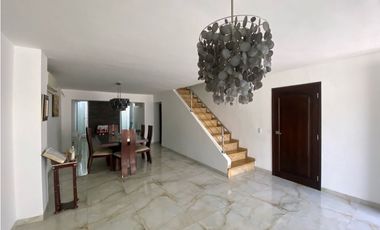 EN VENTA CASA EN CARTAGENA EN EL BARRIO RESIDENCIAL DE MANGA
