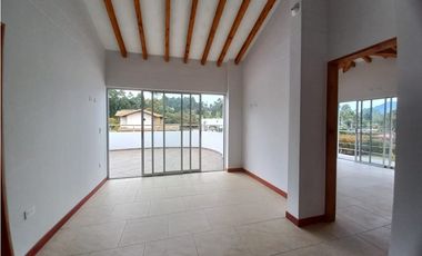 CASA CAMPESTRE EN VENTA EL CARMEN DE VIBORAL, ANTIOQUIA