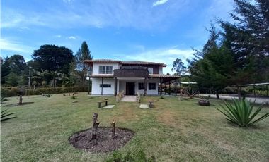 CASA CAMPESTRE EN VENTA EL CARMEN DE VIBORAL, ANTIOQUIA
