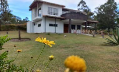 CASA CAMPESTRE EN VENTA EL CARMEN DE VIBORAL, ANTIOQUIA