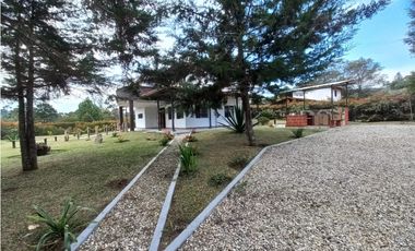 CASA CAMPESTRE EN VENTA EL CARMEN DE VIBORAL, ANTIOQUIA