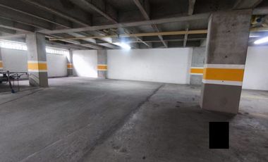 Parqueadero en edificio en venta en El Poblado