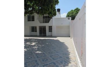 Se vende casa en Jardín Santa Marta