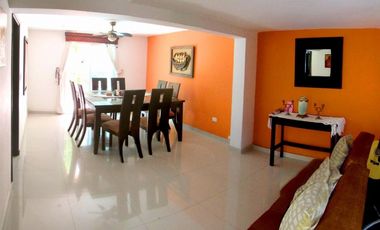 Se vende casa en Jardín Santa Marta