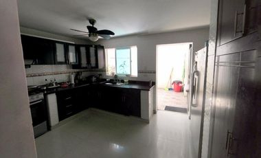 Se vende casa en Jardín Santa Marta