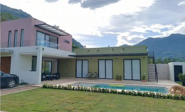 VENDO o ARRIENDO CASA CON PISCINA VILLETA