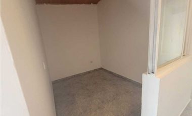 Casa En Barrio Cerca Al Centro De La Mesa