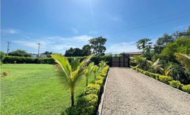 VENTA LOTE con PISCINA Y KIOSKO en VILLAS DEL PALMAR TURBACO BOLIVAR