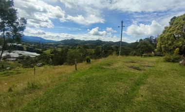 Lote con topografía mixta en venta en El Retiro Vereda Pantanillo