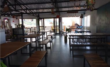 SE VENDE RESTAURANTE EN FUNCIONAMIENTO EN LINDO MUNICIPIO DEL QUINDIO