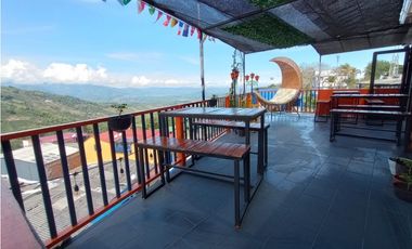 SE VENDE RESTAURANTE EN FUNCIONAMIENTO EN LINDO MUNICIPIO DEL QUINDIO