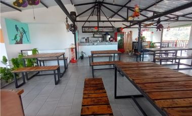 SE VENDE RESTAURANTE EN FUNCIONAMIENTO EN LINDO MUNICIPIO DEL QUINDIO